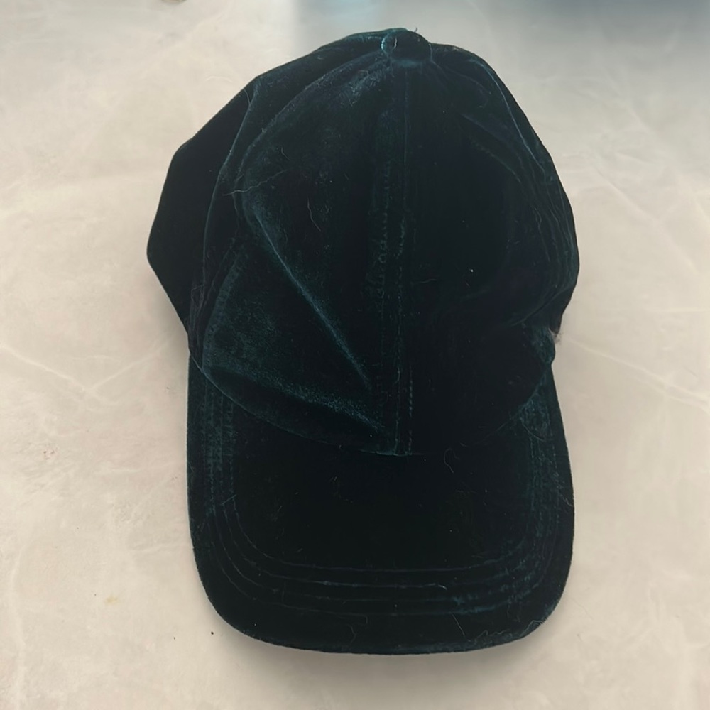 Green velvet cap